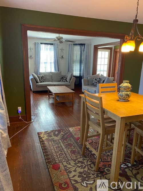 Hartford Apartment: 74 Arnold St