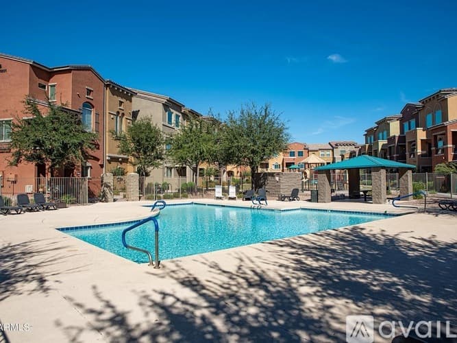 Gilbert Townhome: 240 W Juniper Ave