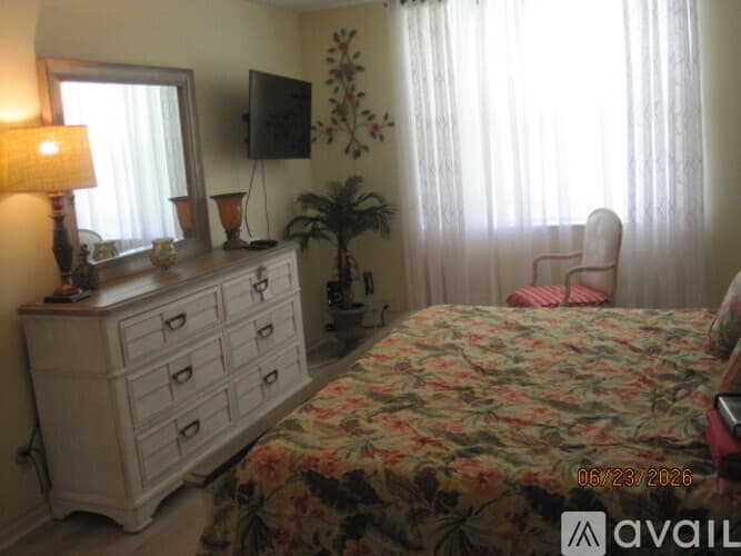 Boynton Beach Condo: 2006 South Federal Highway