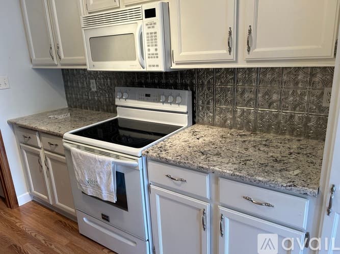 Chesterfield Condo: 16252 Lea Oak Court