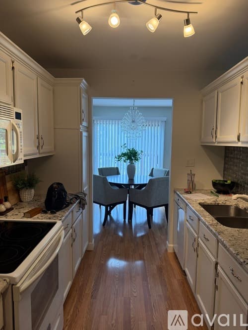 Chesterfield Condo: 16252 Lea Oak Court