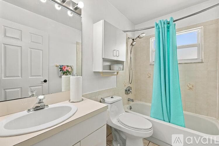 Fort Myers House: 17465 Butler Road