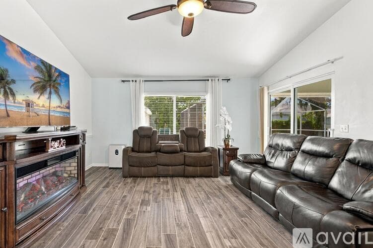 Fort Myers House: 17465 Butler Road