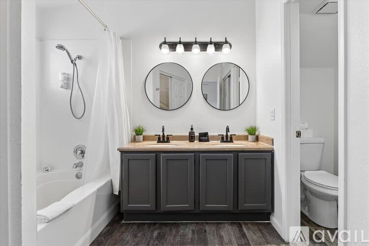 Peoria House: 7233 West Corrine Drive