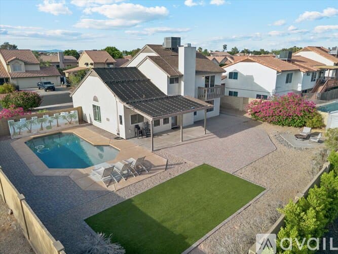 Peoria House: 7233 West Corrine Drive