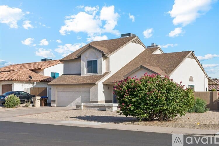 Peoria House: 7233 West Corrine Drive