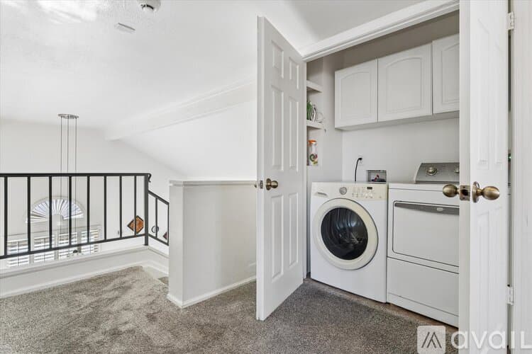 Peoria House: 7233 West Corrine Drive