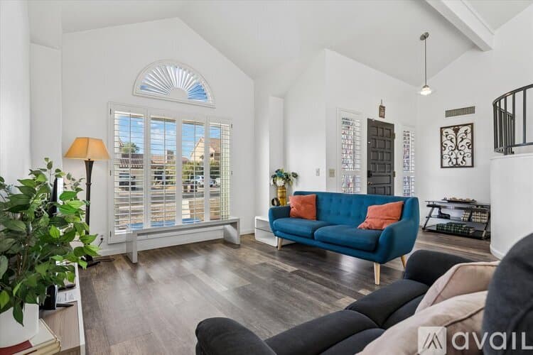 Peoria House: 7233 West Corrine Drive