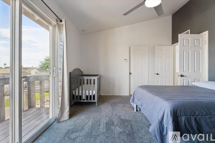 Peoria House: 7233 West Corrine Drive