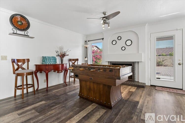 Peoria House: 7233 West Corrine Drive
