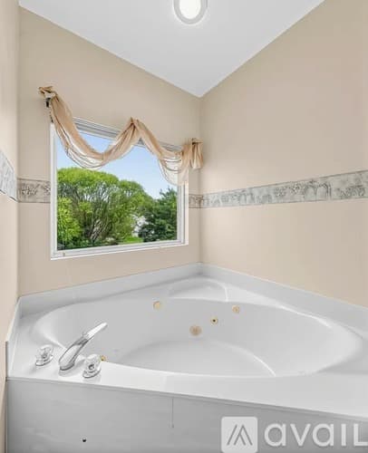 O'Fallon House: 934 Annabrook Park Drive