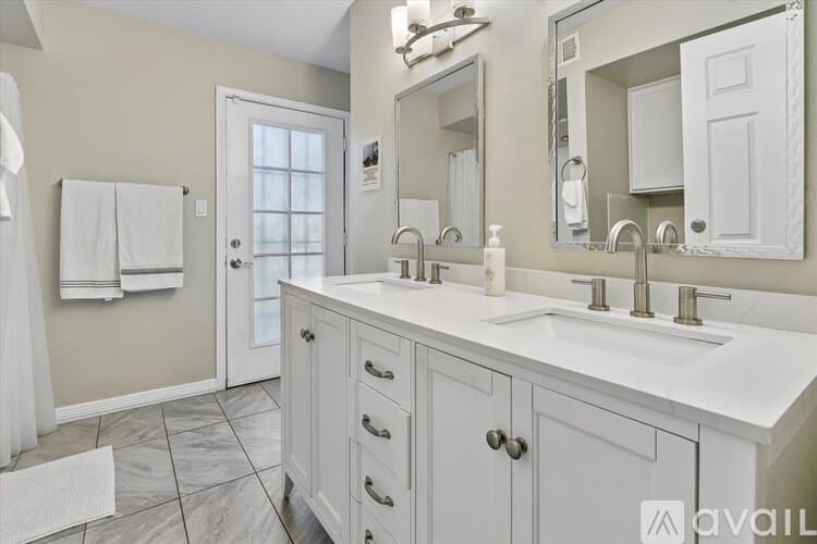 Phoenix House: 3017 West Sahuaro Drive