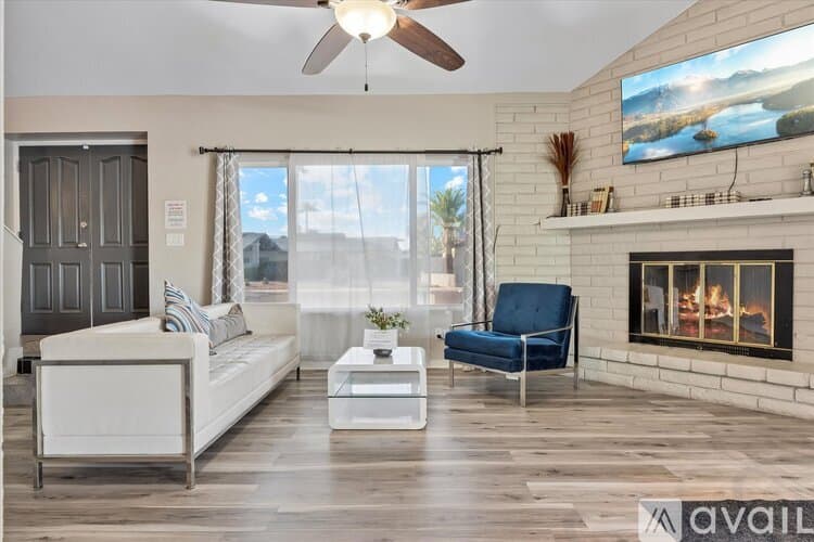 Phoenix House: 3017 West Sahuaro Drive