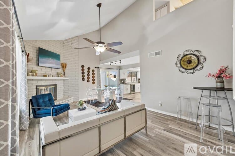 Phoenix House: 3017 West Sahuaro Drive