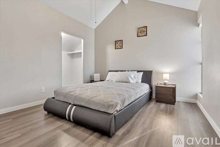 Phoenix House: 3017 West Sahuaro Drive
