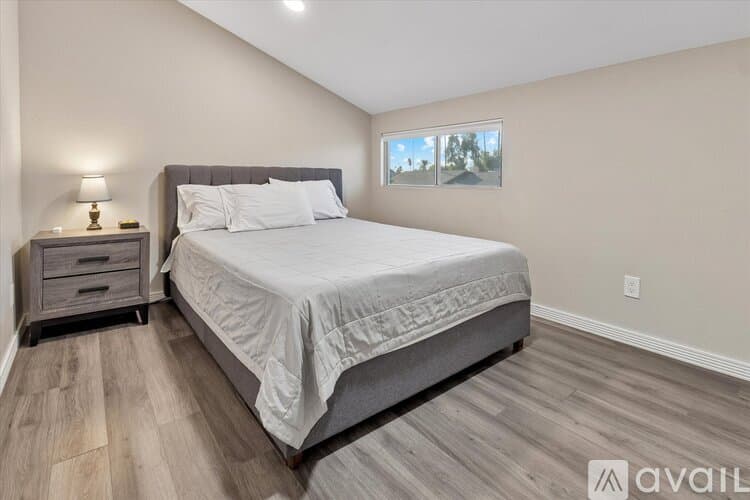 Phoenix House: 3017 West Sahuaro Drive