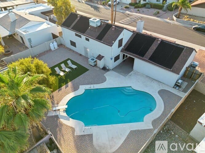 Phoenix House: 3017 West Sahuaro Drive