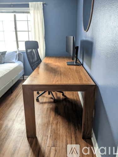 Los Angeles Apartment: 5525 Canoga Ave
