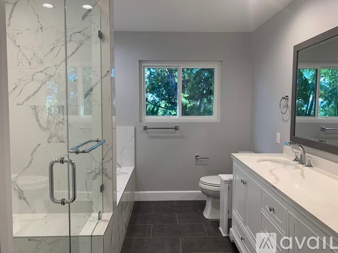 Los Angeles House: 22700 Flamingo St