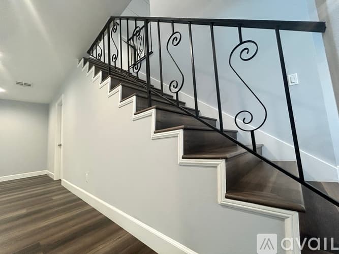 Los Angeles House: 22700 Flamingo St