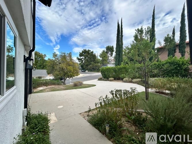 Los Angeles House: 22700 Flamingo St