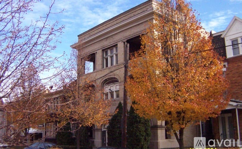Pittsburgh Apartment: 127 South Aiken Avenue