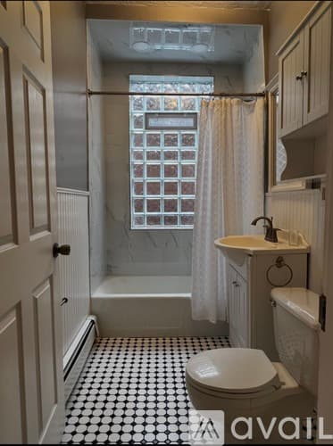 Pittsburgh Apartment: 127 South Aiken Avenue