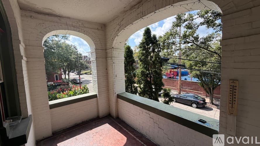 Pittsburgh Apartment: 127 South Aiken Avenue