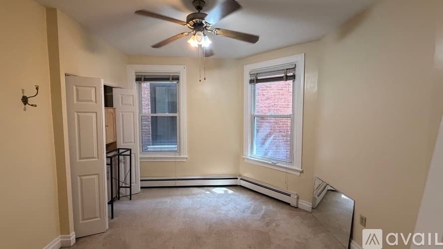 Pittsburgh Apartment: 127 South Aiken Avenue