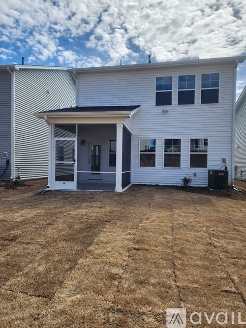Raleigh House: 508 Hanover Shore Lane