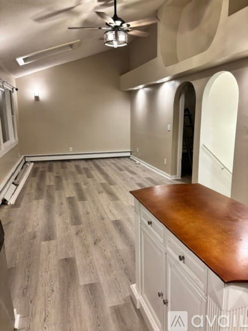 Portland Apartment: 10 Riverside Street