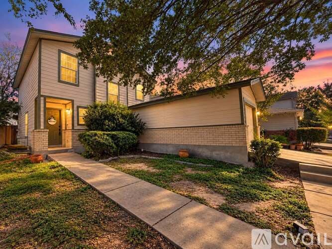 San Antonio House: 5542 Spring Day