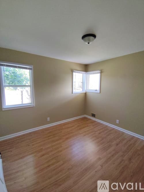 Minneapolis House: 1900 Mendelssohn Avenue North