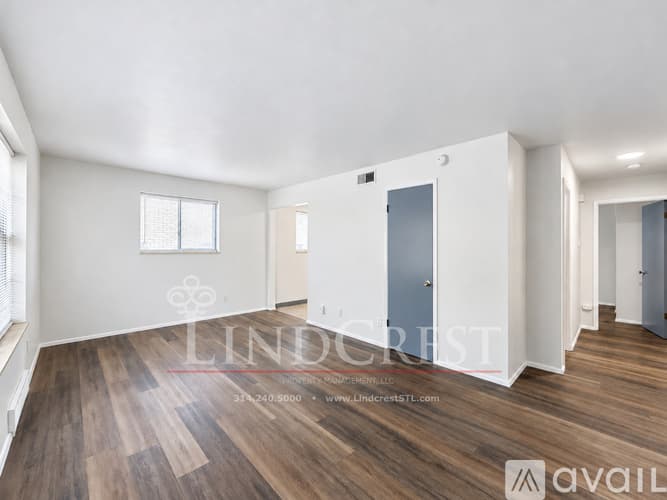 St. Louis Apartment: 7422 Gravois Ave