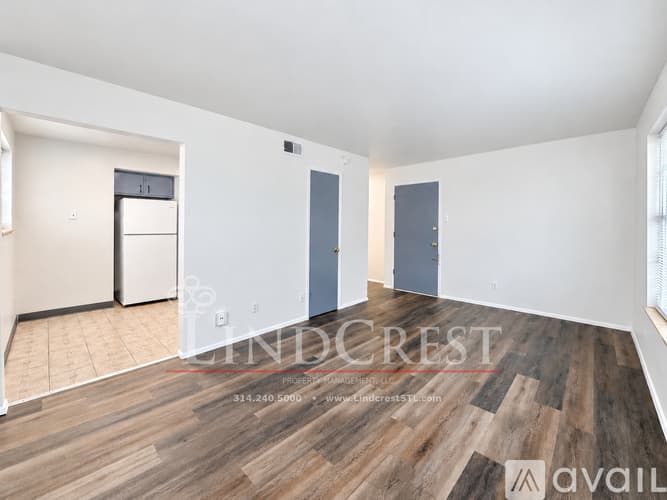 St. Louis Apartment: 7422 Gravois Ave