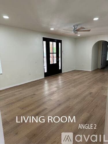 Rio Hondo House: 119 Ebony Avenue