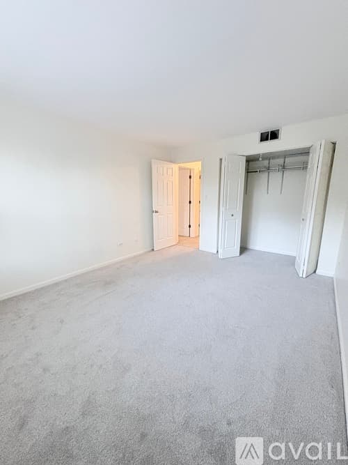 Chicago Condo: 4934 South Cornell Avenue