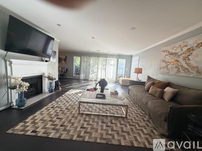 Atlanta Condo: 4204 Pine Heights Drive Northeast