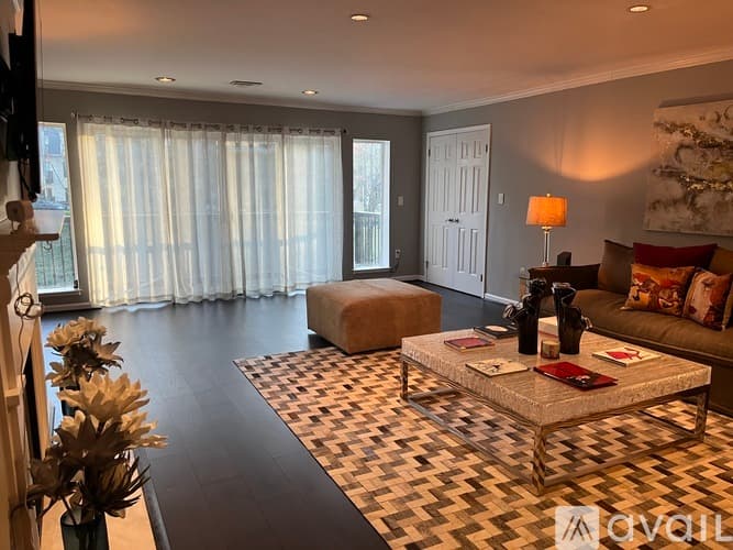 Atlanta Condo: 4204 Pine Heights Drive Northeast