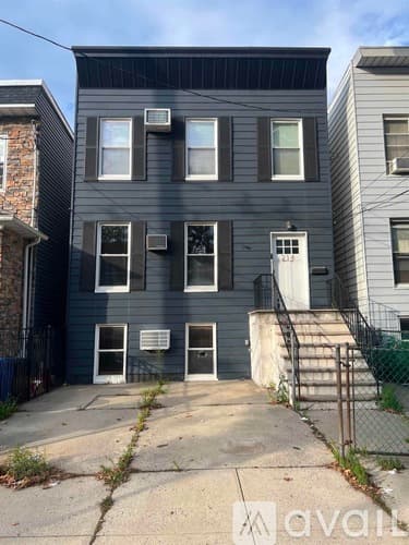 Jersey City House: 214 North Street