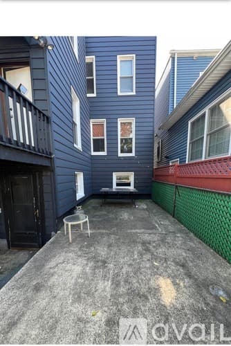 Jersey City House: 214 North Street