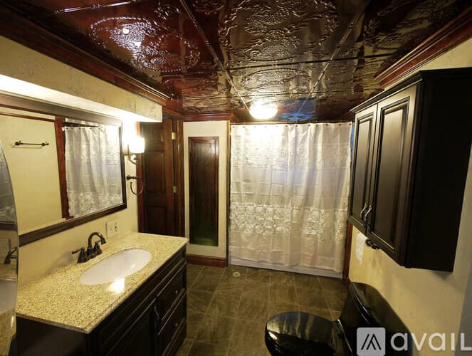 Pittsburgh Apartment: 231 West Steuben Street