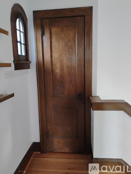 Minneapolis Apartment: 1007 Kenwood Pkwy