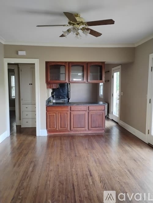 Minneapolis Apartment: 1007 Kenwood Pkwy