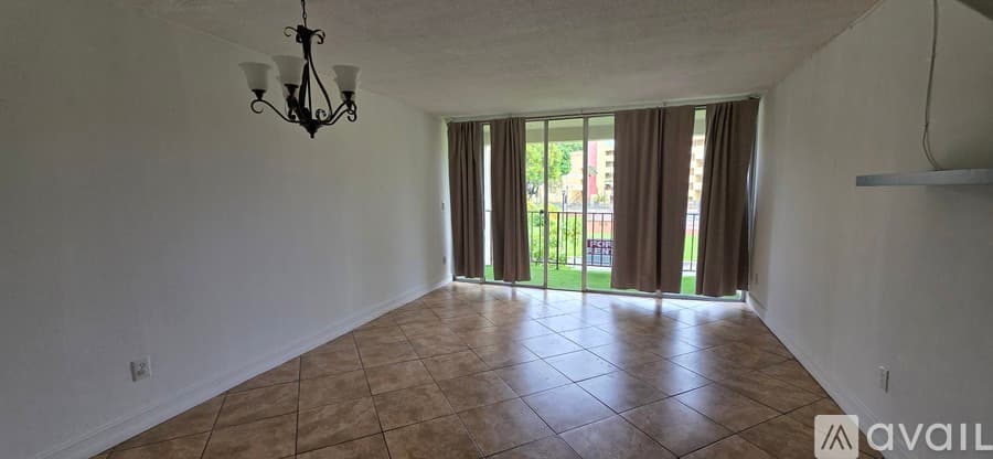 Miami Condo: 9210 Fontainebleau Boulevard