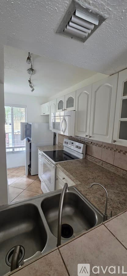 Miami Condo: 9210 Fontainebleau Boulevard
