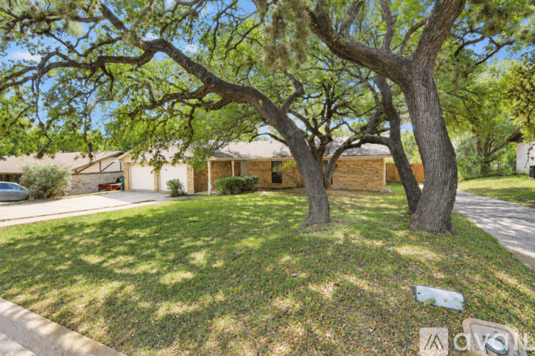 Belton House: 517 E 27th Ave