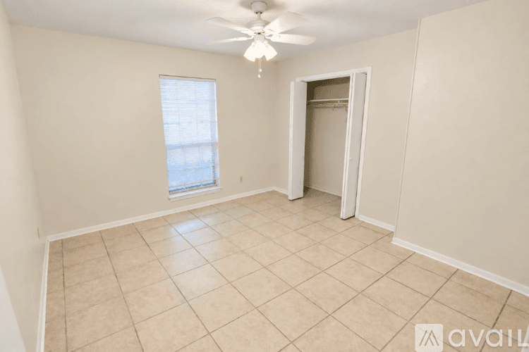 Belton House: 517 E 27th Ave