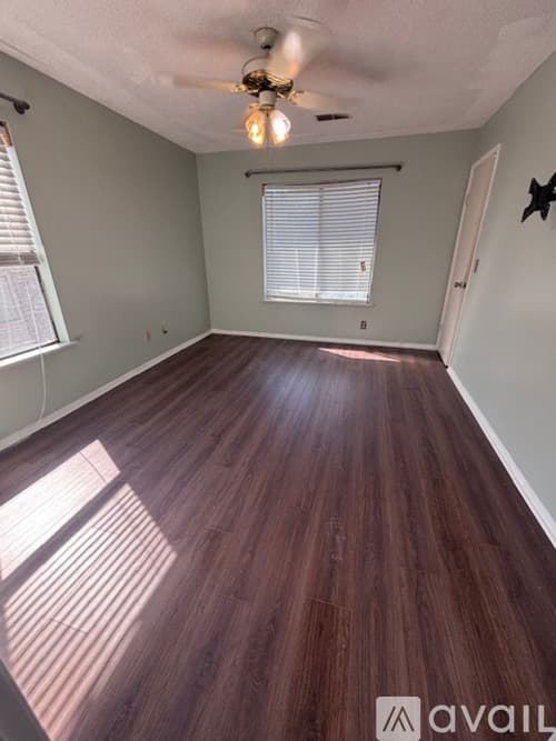 Columbia Condo: 229 Windsor Point Rd