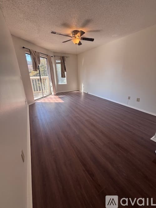 Columbia Condo: 229 Windsor Point Rd